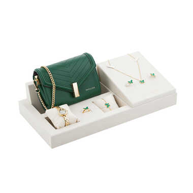 Papillon Set of 6 pieces With a gold watch