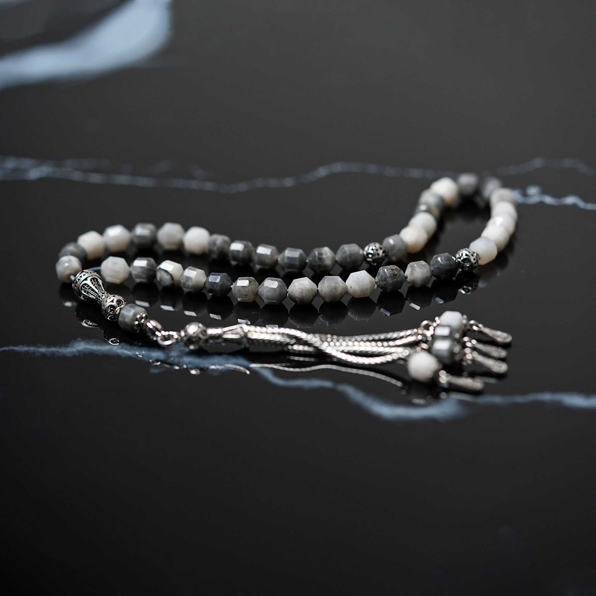 مع علبه Y23 20216076 سبح براود حجر